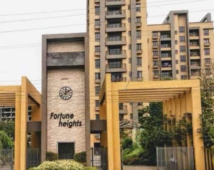 Luxurious Ready-to-move 3 BHK Apartment for Sale in Fortune Heights, Noapara Kolkata