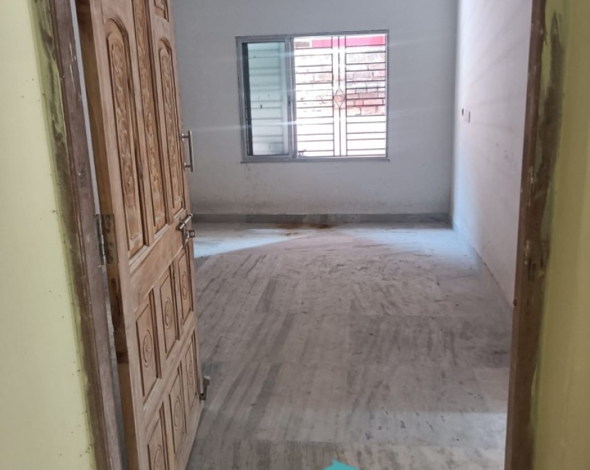 Ready to move in 2 BHK Apartment With Balcony for Sale in Baranagar, Kolkata