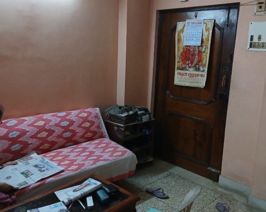 Ready to move 2 BHK Apartment With 24×7 Security for Sale in Bangur Avenue, Lake Town, Kolkata