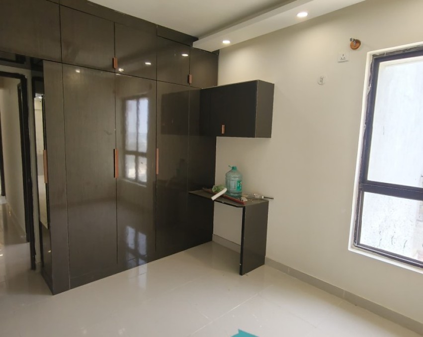 Luxurious 3BHK Partially Furnished Flat for Rent in Sipani Viveza, Electronic City Phase-1